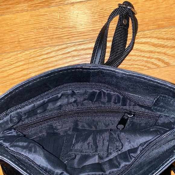 Black leather cross body bag - Picture 4 of 4